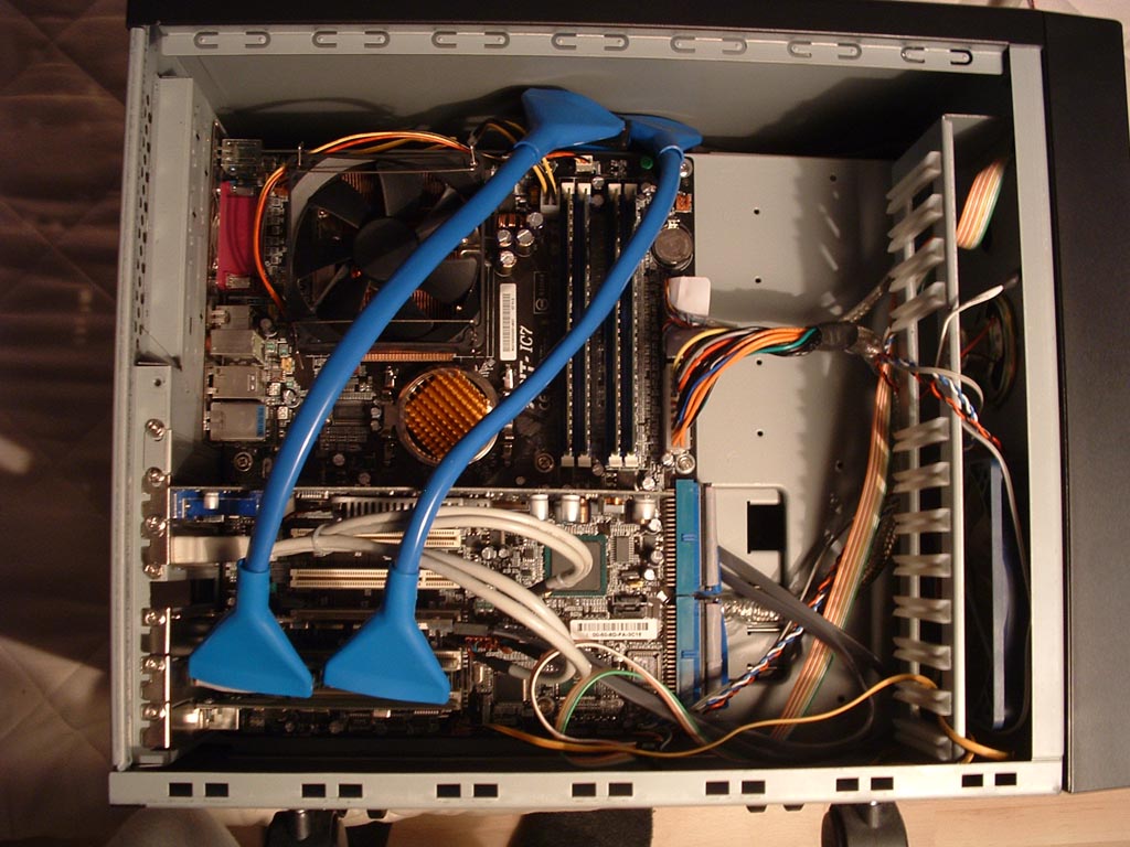 cube-ic7-1.jpg