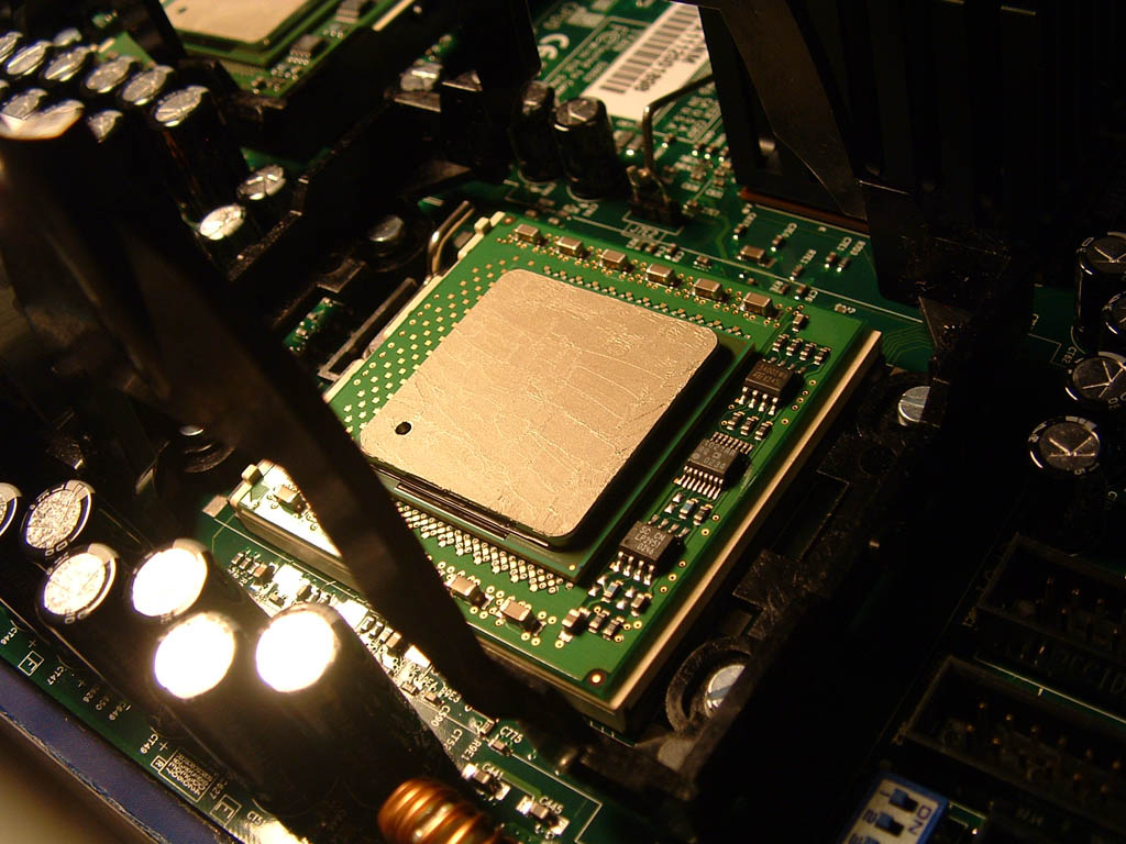 xeon-cpu-1.jpg